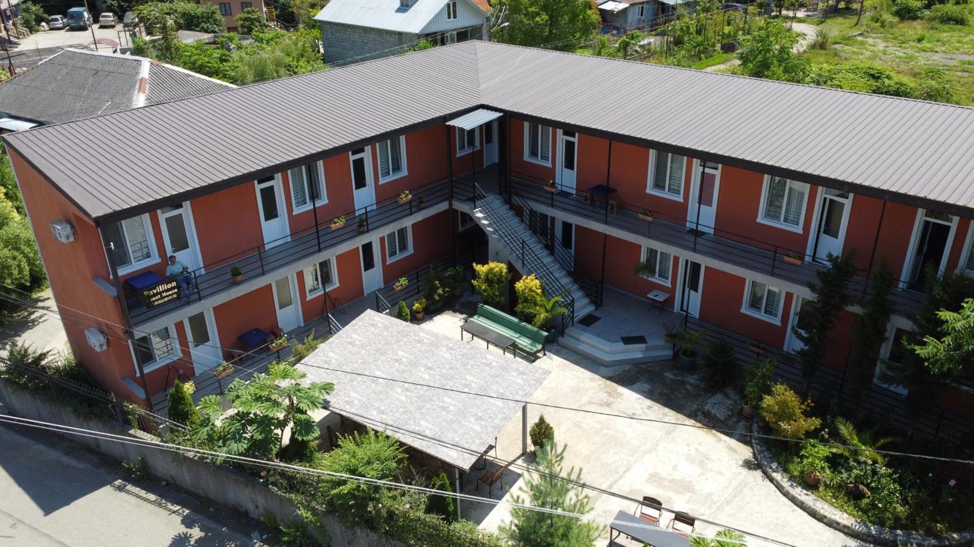 Pavillion Guest House Batumi Exterior foto