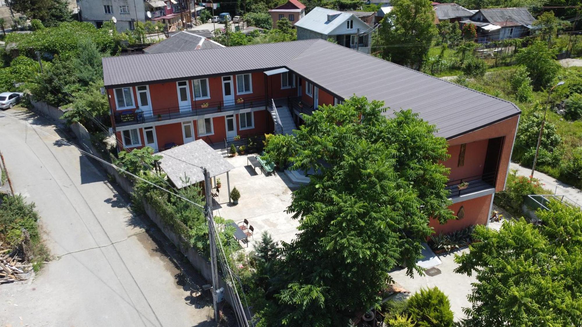 Pavillion Guest House Batumi Exterior foto