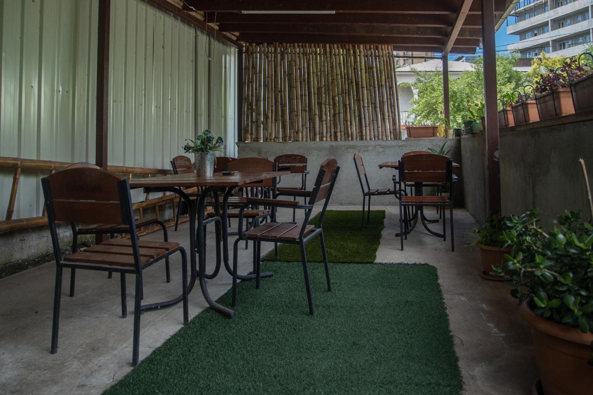 Pavillion Guest House Batumi Exterior foto