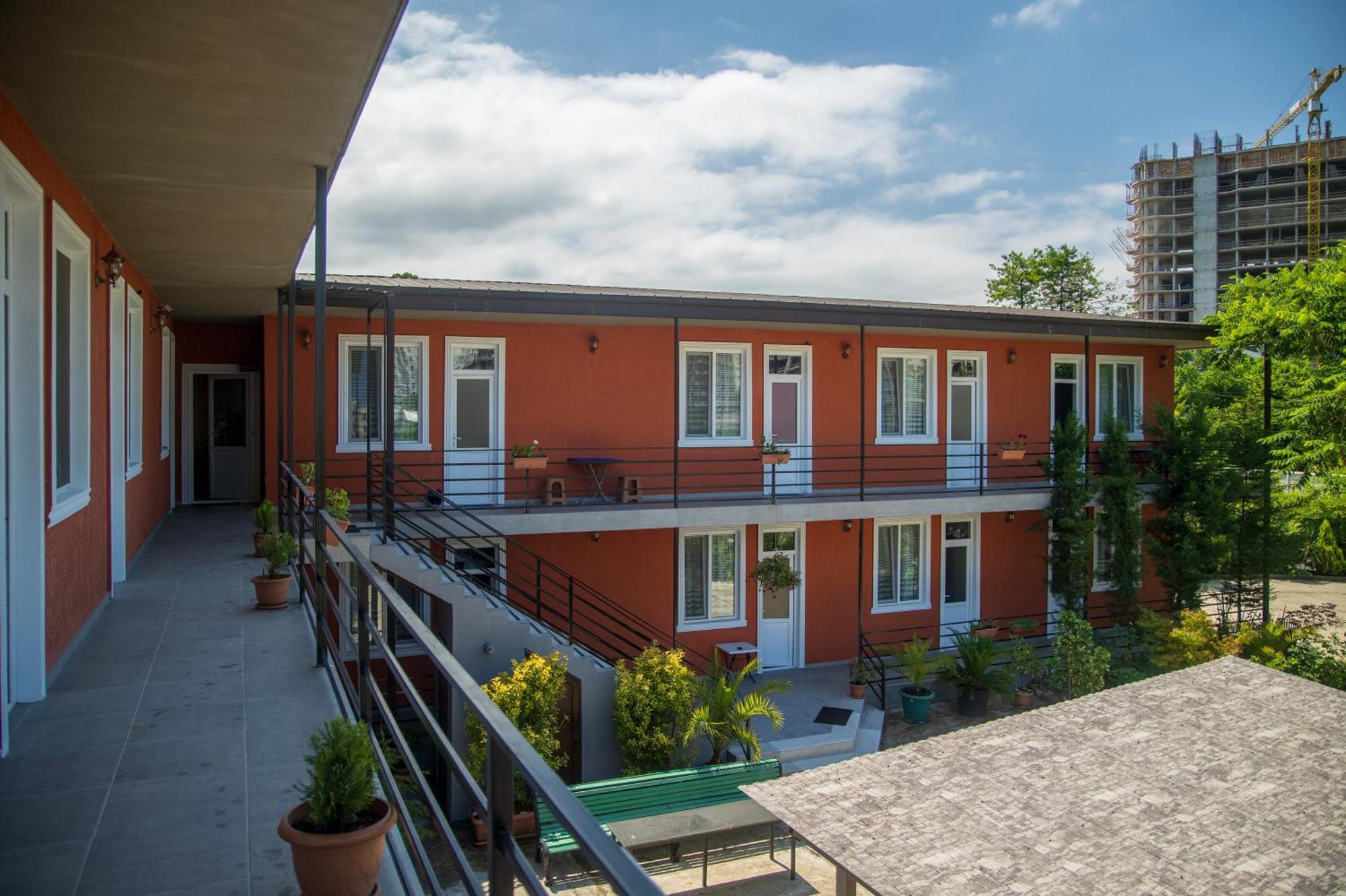 Pavillion Guest House Batumi Exterior foto