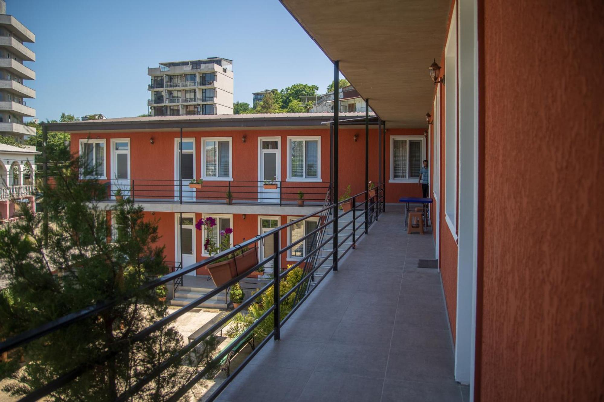 Pavillion Guest House Batumi Exterior foto