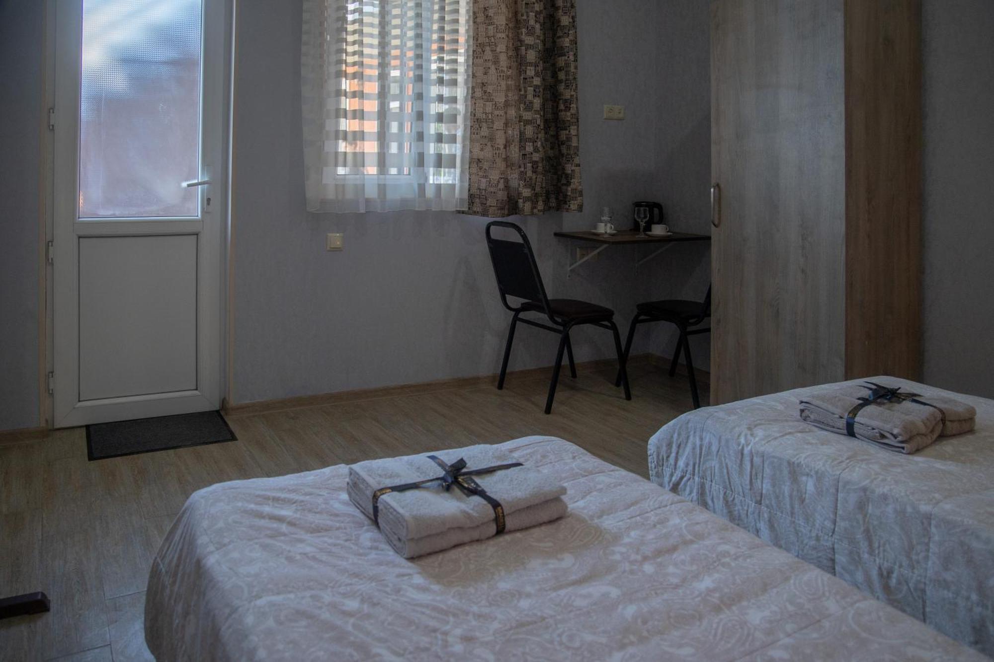 Pavillion Guest House Batumi Exterior foto